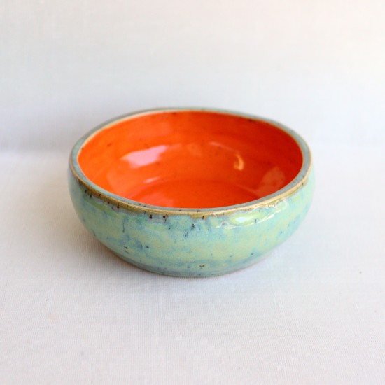 Juicy ceramic bowl