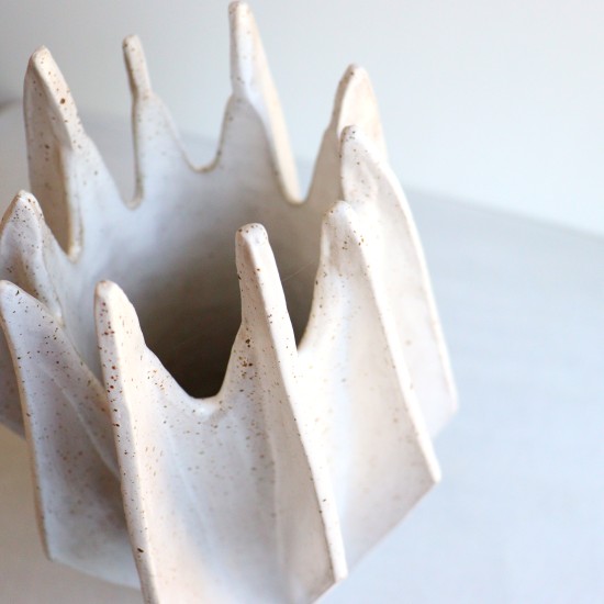 White Crown Ceramic Vase 