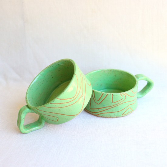 Fine line ceramic mug green